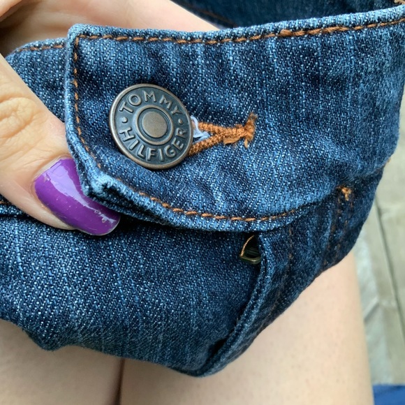 TOMMY HILFIGER Denim Knee Length Dark Wash Straight Skirt Regular Size Large - Picture 7 of 10